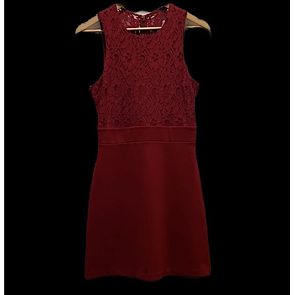 EXPRESS ❤️ Red Dress - With Lace Details - Picture 12 of 13